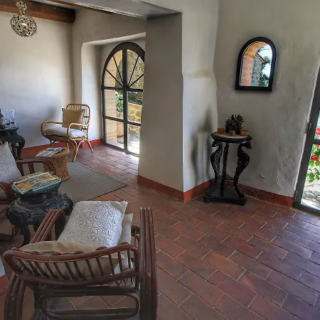 Casa Rosella * 特拉西梅诺湖畔托罗